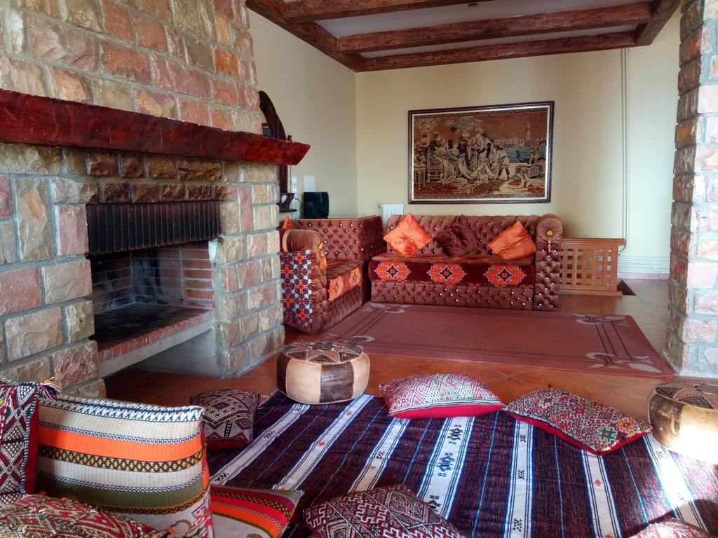 Atlas House Hotel Ifrane Exterior photo