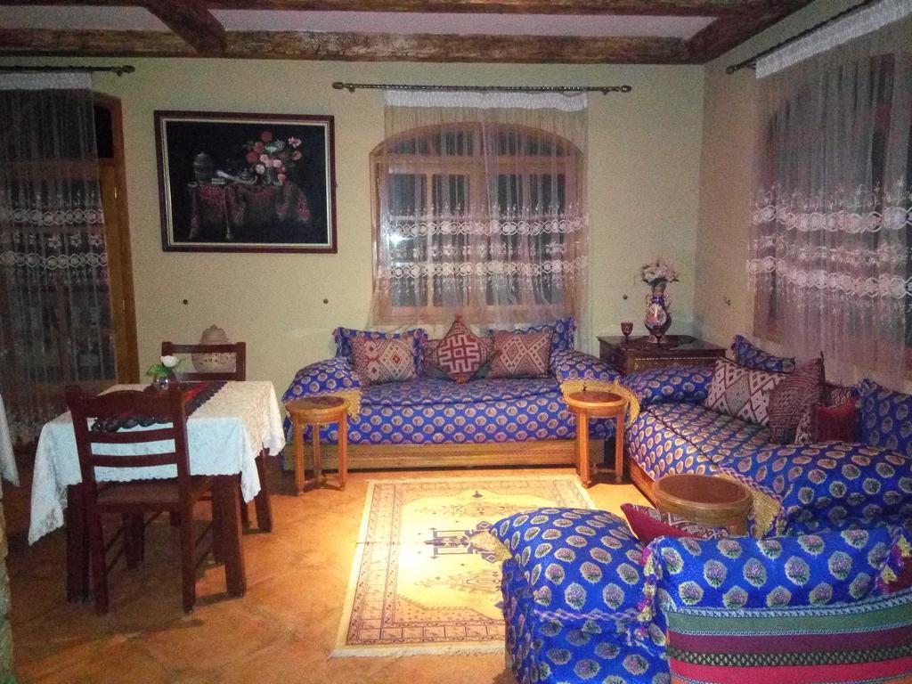 Atlas House Hotel Ifrane Exterior photo